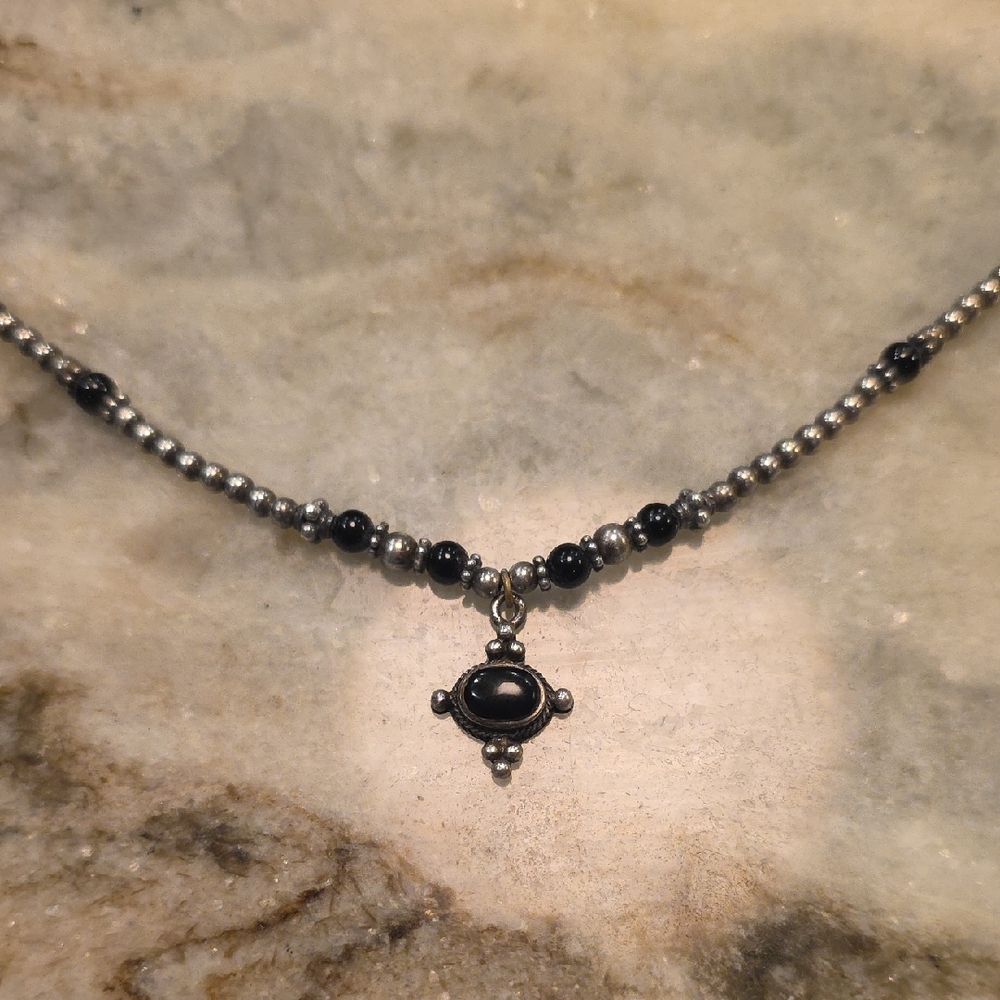 Vintage Sterling Silver Navajo Pearl Onyx Necklace